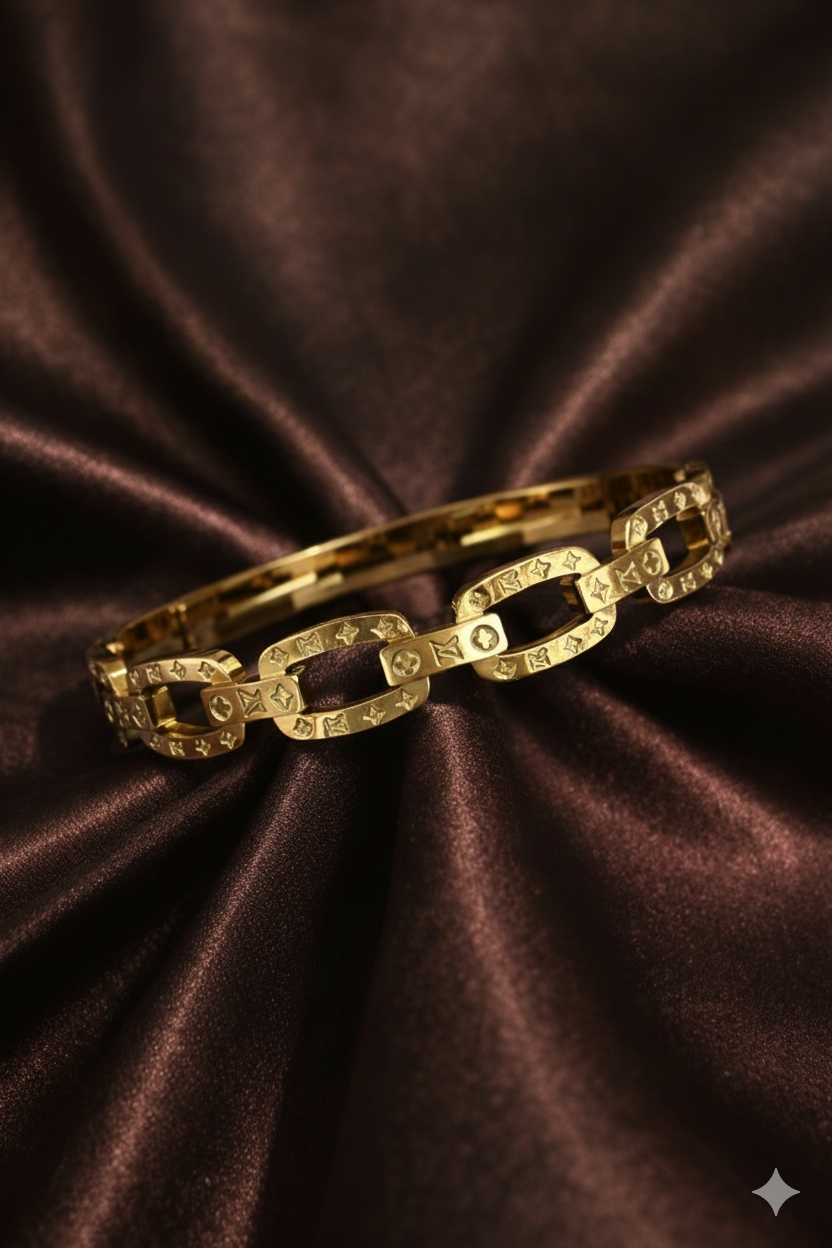 Louis Vuitton Les Gastons Vuitton Gourmette Bracelet in yellow gold.